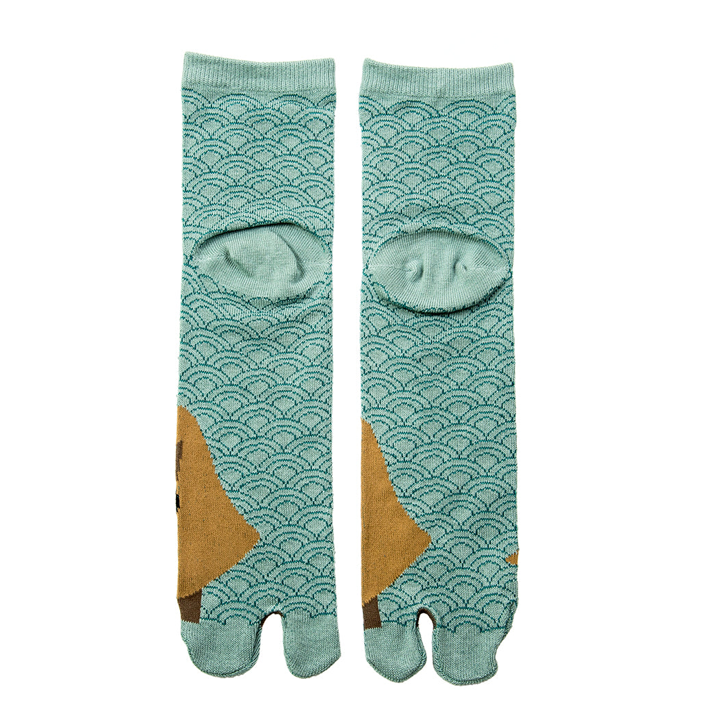 Nami pattern, back of the tabi socks